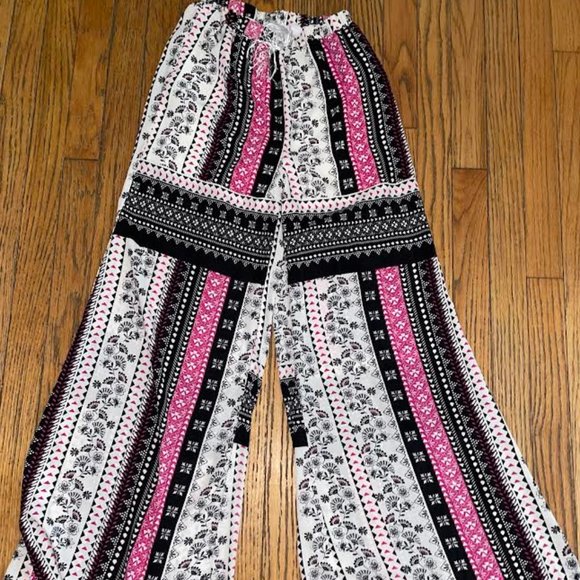 Tobi Size small flared pants - Picture 1 of 3